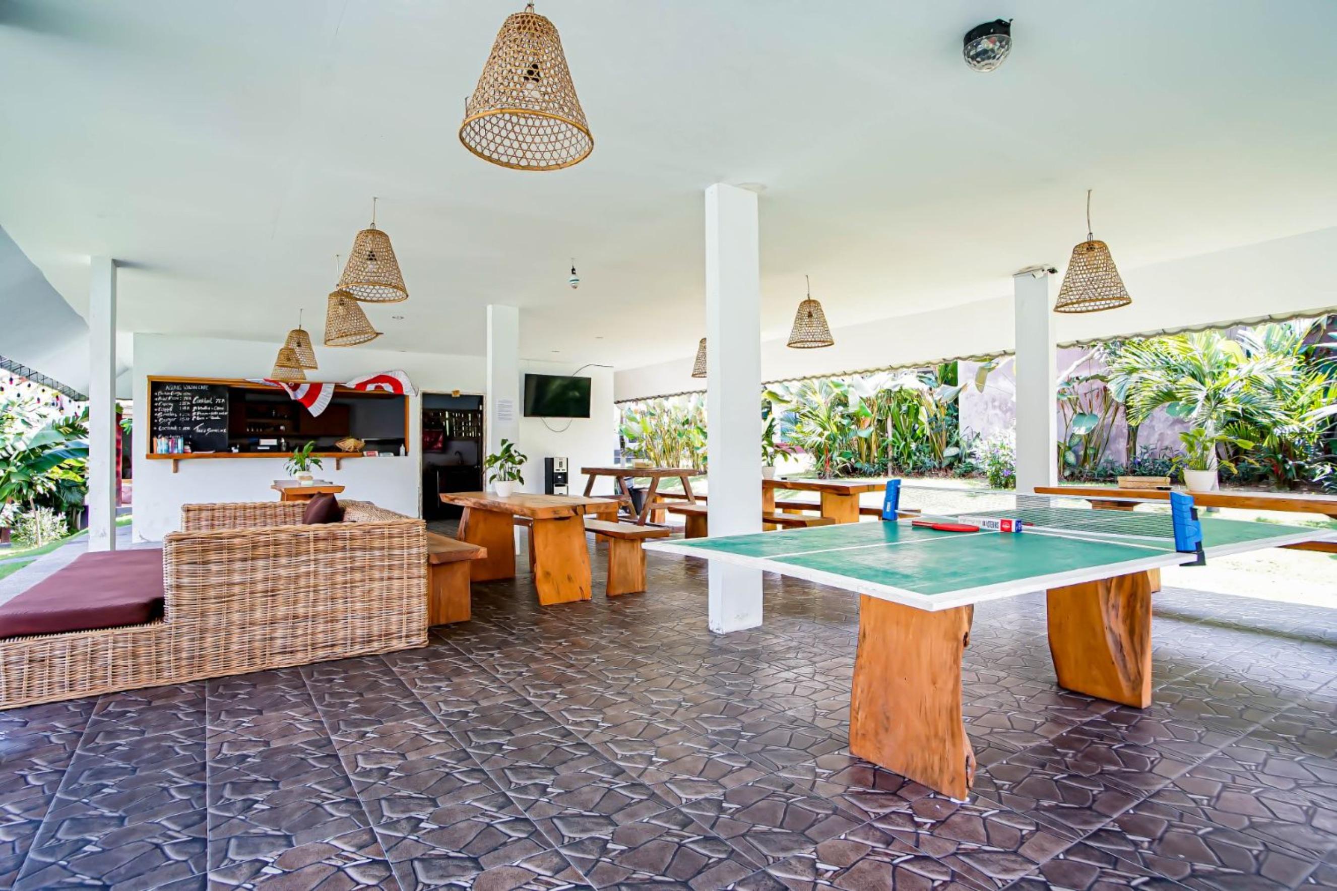 Agung Wiwin Homestay & Restaurant Mengwi Buitenkant foto