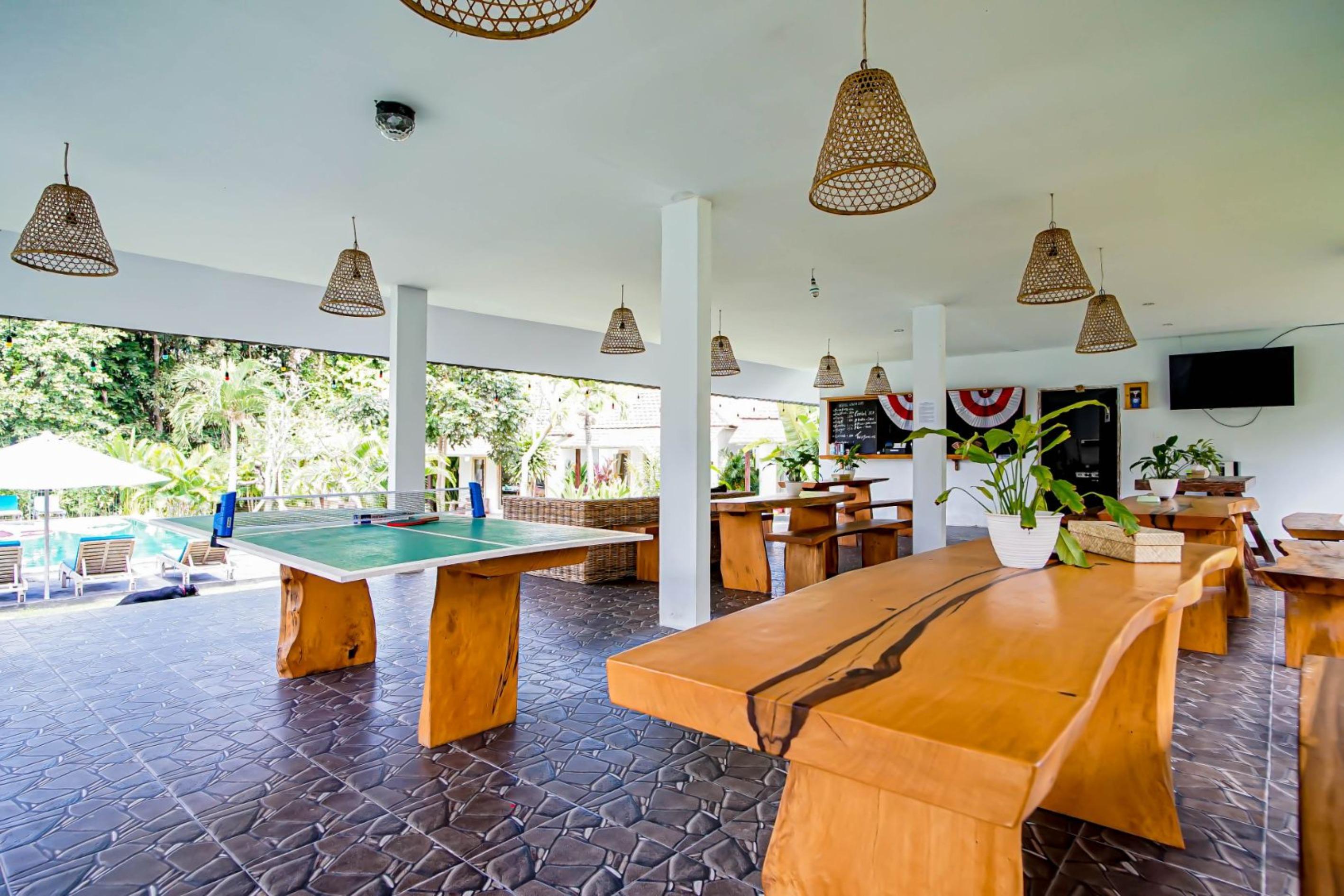 Agung Wiwin Homestay & Restaurant Mengwi Buitenkant foto