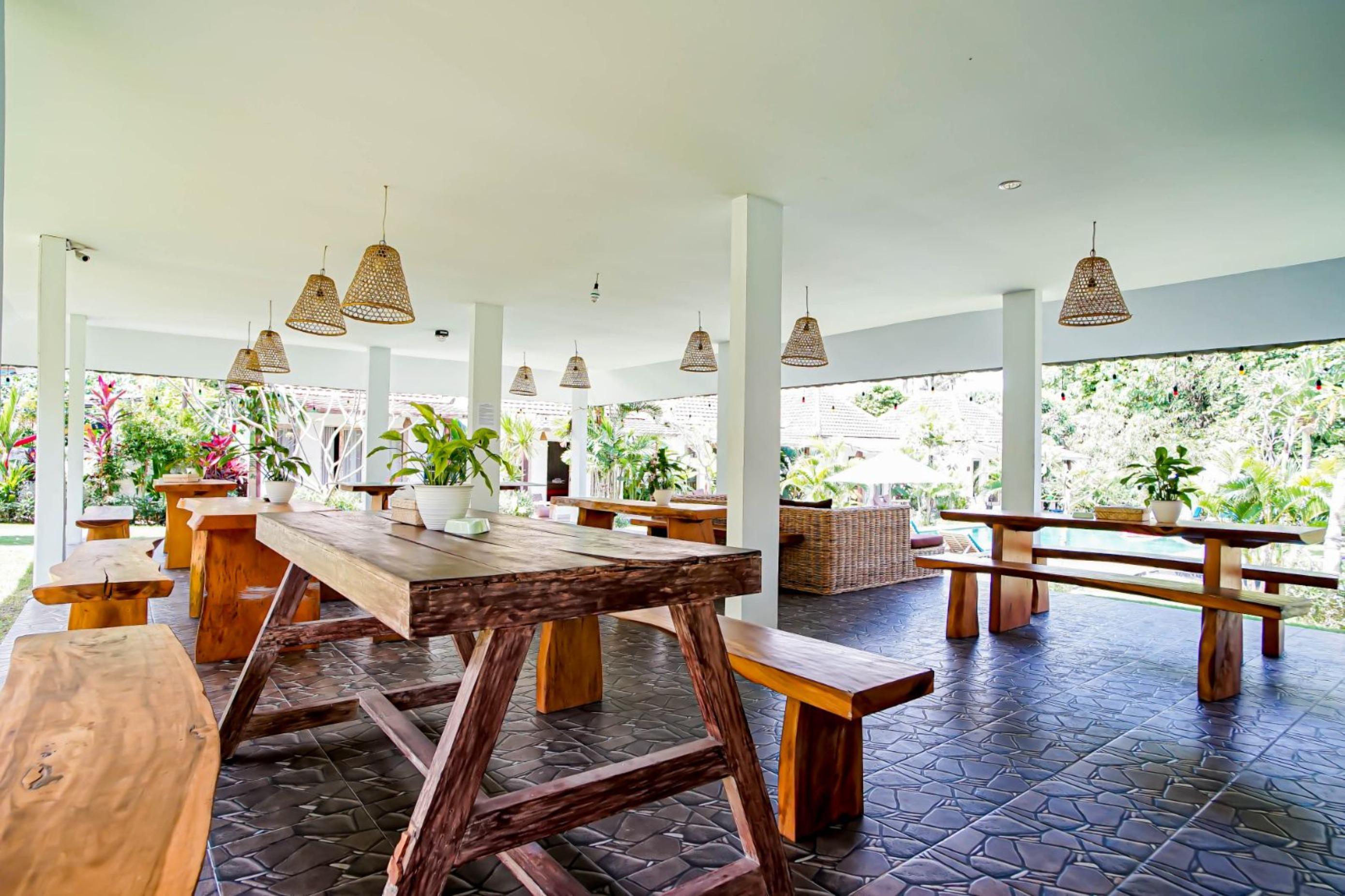 Agung Wiwin Homestay & Restaurant Mengwi Buitenkant foto