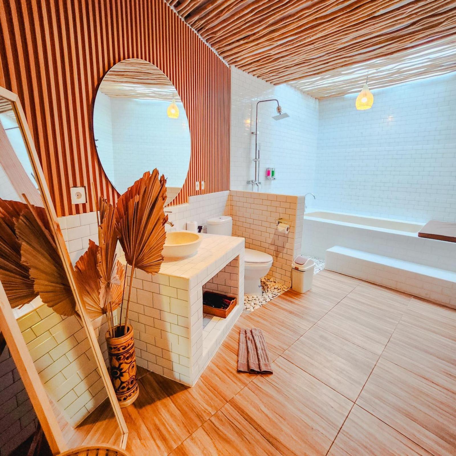 Agung Wiwin Homestay & Restaurant Mengwi Buitenkant foto