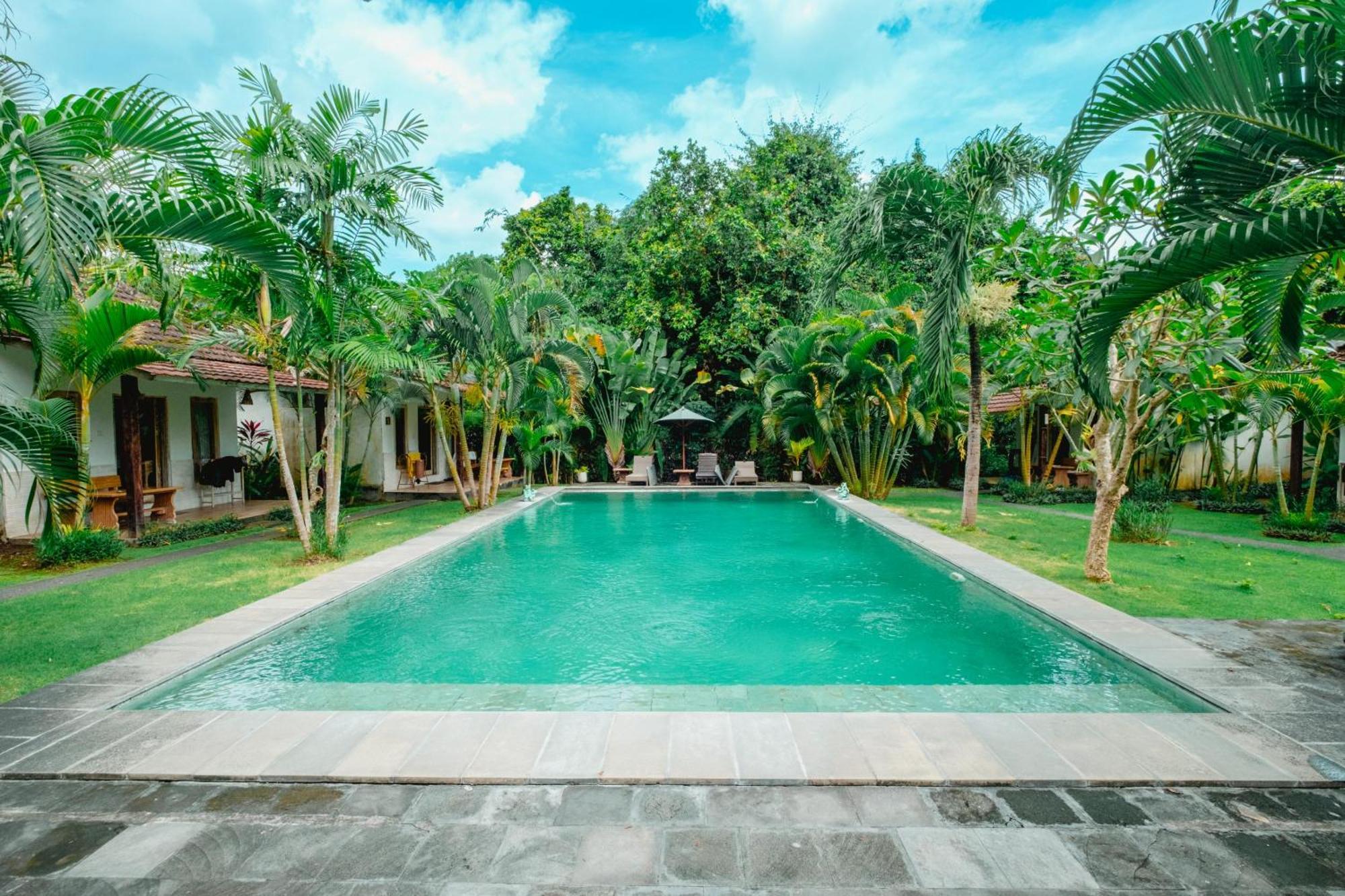 Agung Wiwin Homestay & Restaurant Mengwi Buitenkant foto